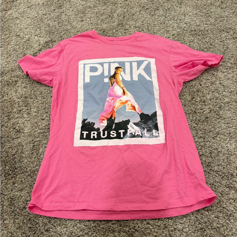 P!NK Tour T-shirt